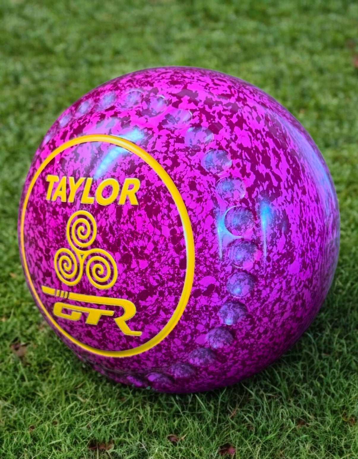 Taylor GTR Raspberry Ripple Geometric spiral Size 4 Half Pipe 33 Stamp